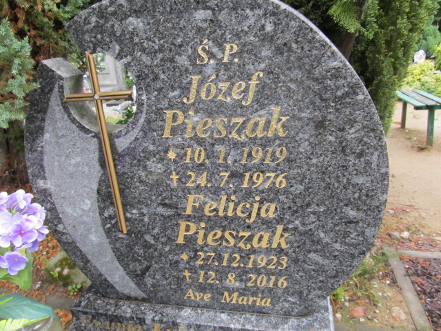 Ewa Kubiak 1966 Czerwonak - Grobonet - Wyszukiwarka osób pochowanych