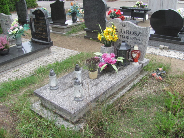 Grób Jerzy Jarosz