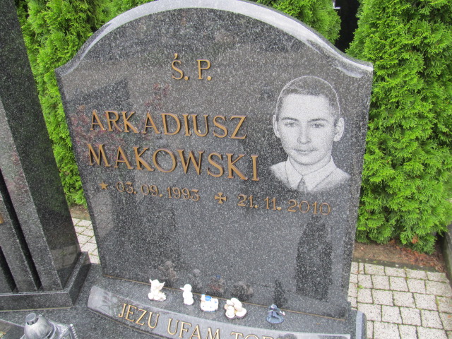 Arkadiusz Makowski 1993 Czerwonak - Grobonet - Wyszukiwarka osób pochowanych